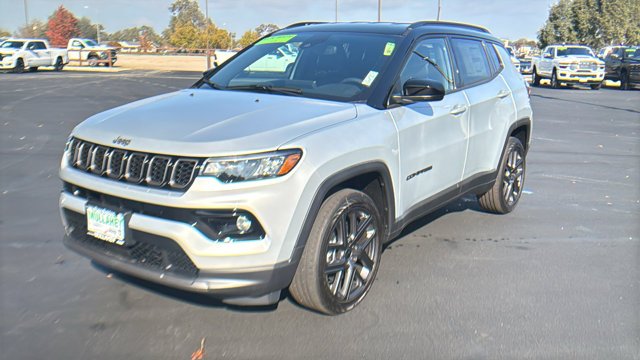 New 2026 Silver Zynith Metallic Clearcoat Jeep Limited Altitude image 7