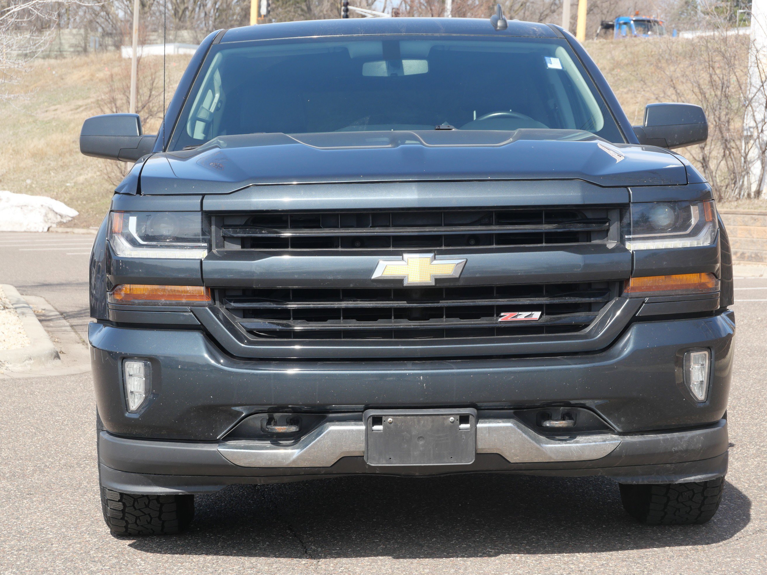 Used 2017 Chevrolet Silverado 1500 LT with VIN 3GCUKREC1HG462495 for sale in Eden Prairie, Minnesota