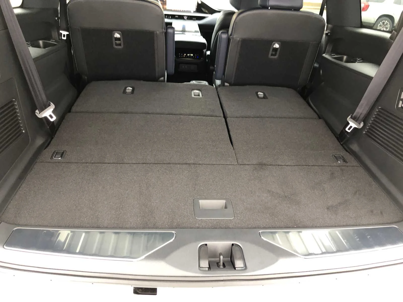New 2026 RADIANT WHITE INFINITI Sport 4WD image 30