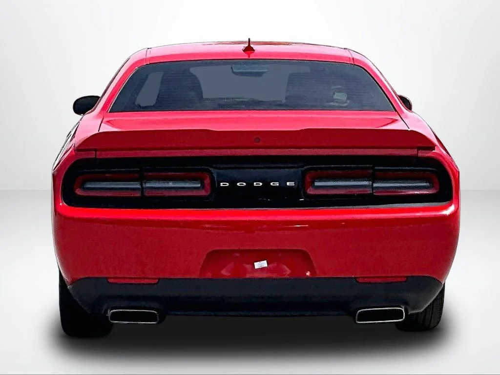 Used 2015 Red Dodge R/T image 5