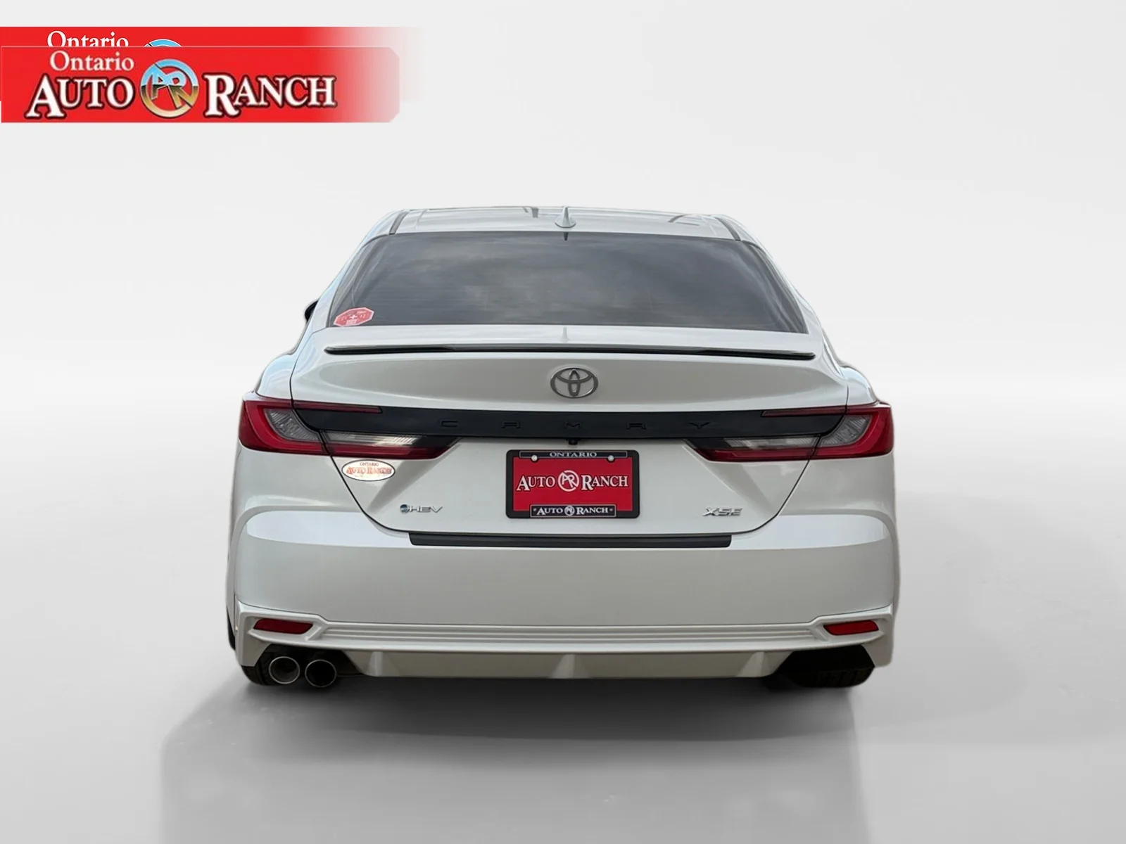 Used 2025 Wind Chill Pearl Toyota XSE image 4