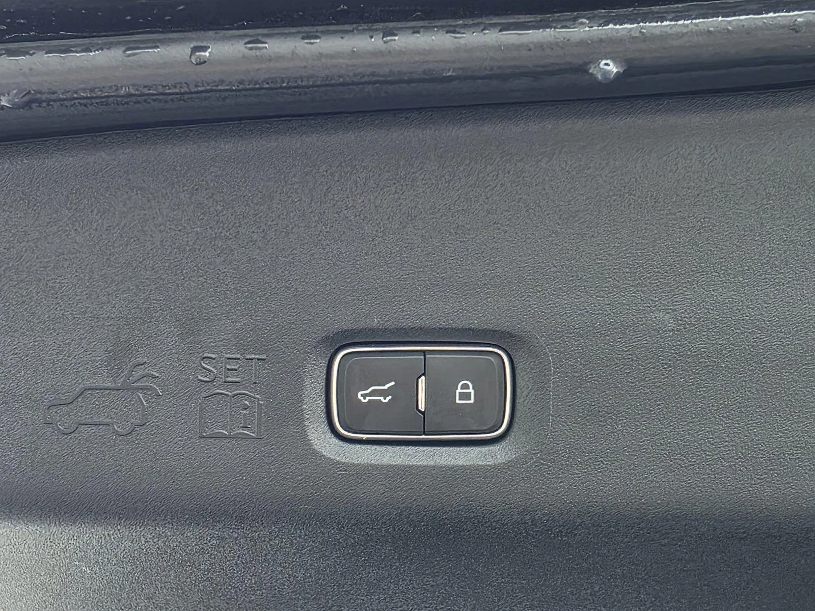 Used 2025 Agate Black Ford Active image 33