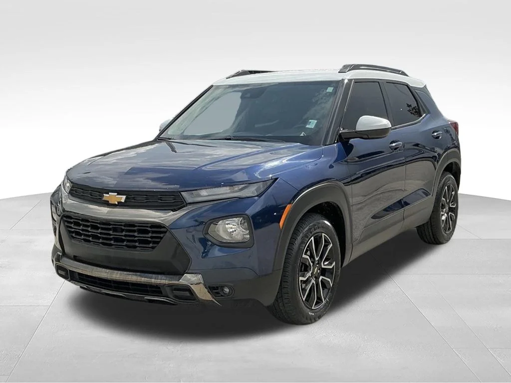 Used 2022 Blue Chevrolet ACTIV image 2