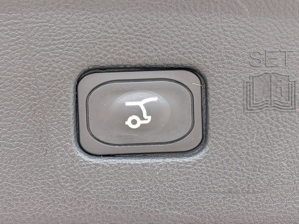 Used 2024 Silver Ford Titanium image 29