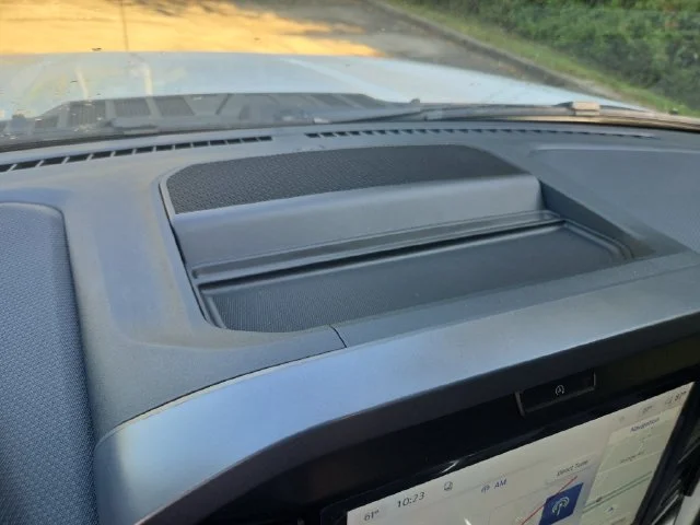 New 2026 Oxford White Ford XLT image 19