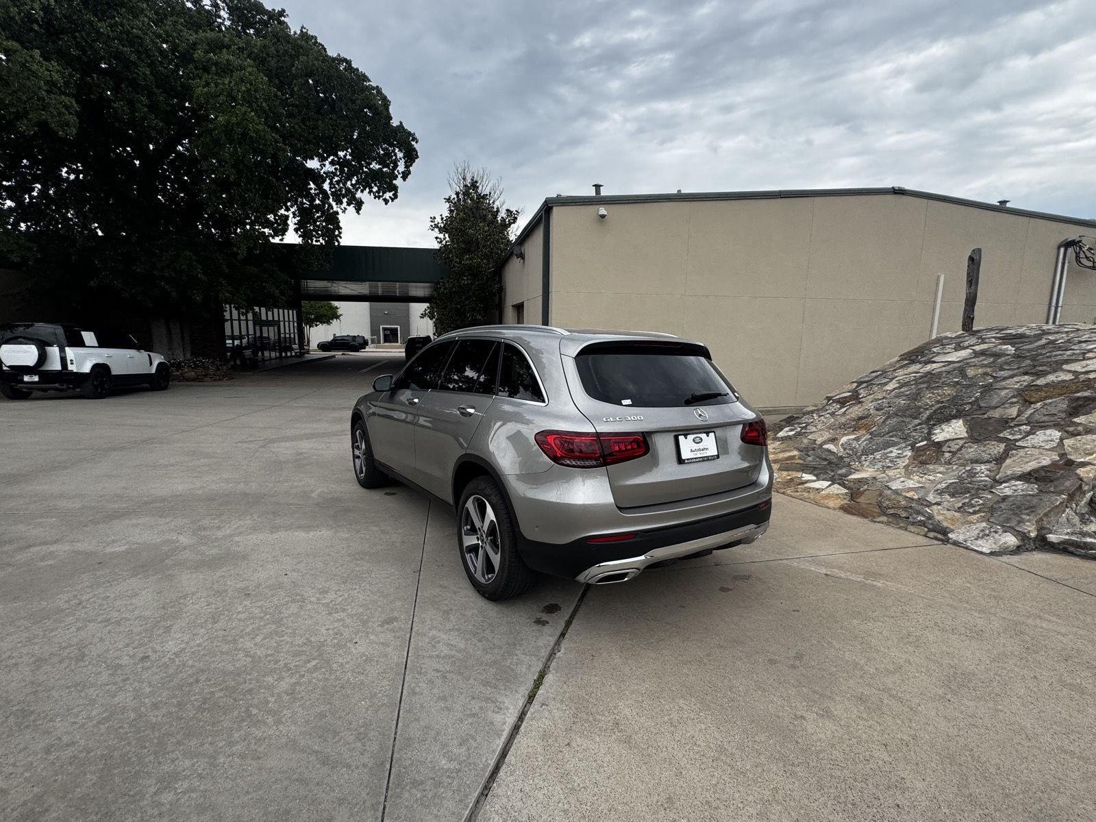Used 2020 Mojave Silver Metallic Mercedes-Benz GLC 300 SUV image 5