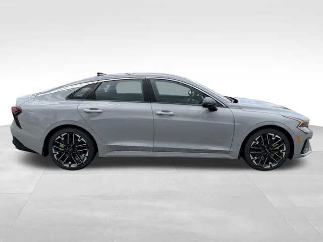 2026 Kia K5 GT - Photo 8