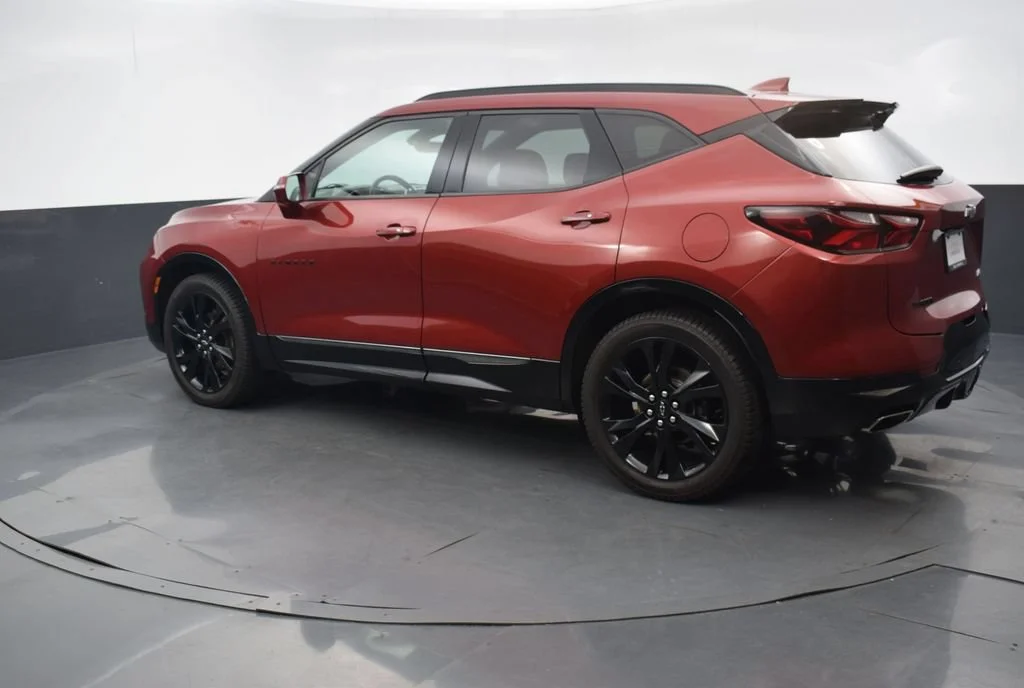Used 2019 CAJUN RED TINTCOAT Chevrolet RS image 4