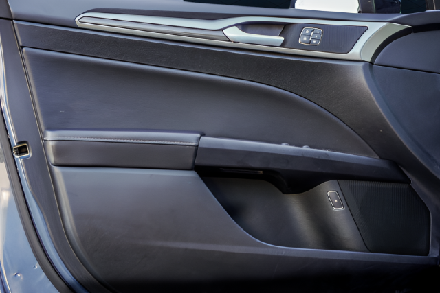 Used 2019 Blue Ford SEL image 29