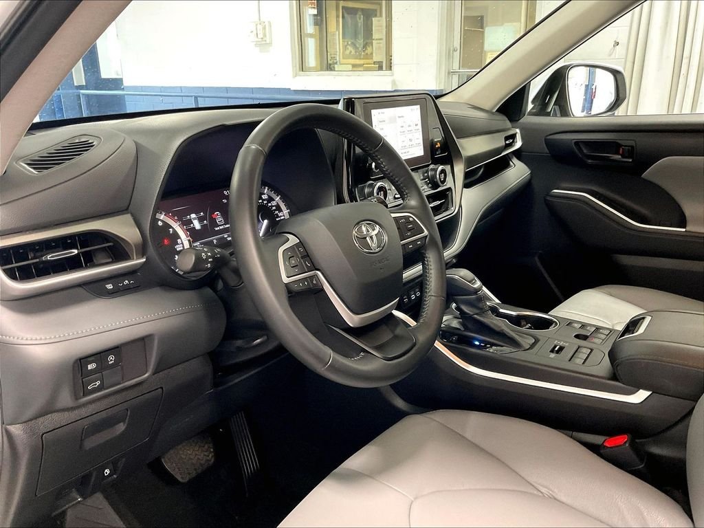 Used 2023 Beige Toyota LE image 8