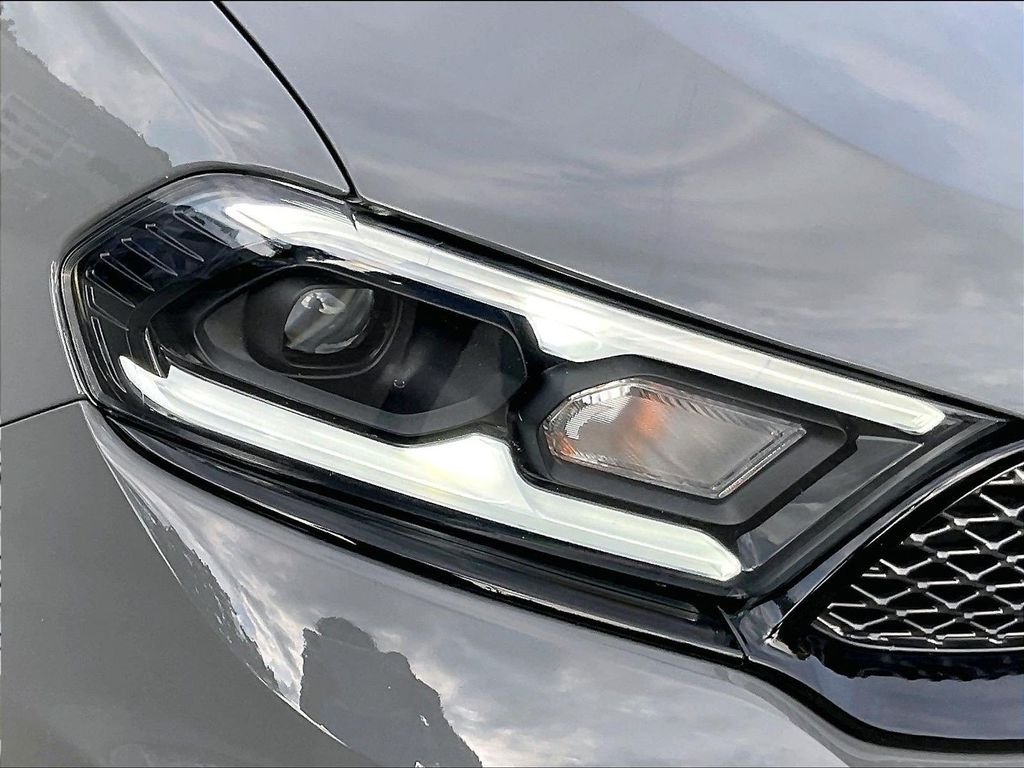 Used 2022 Gray Dodge SXT image 33
