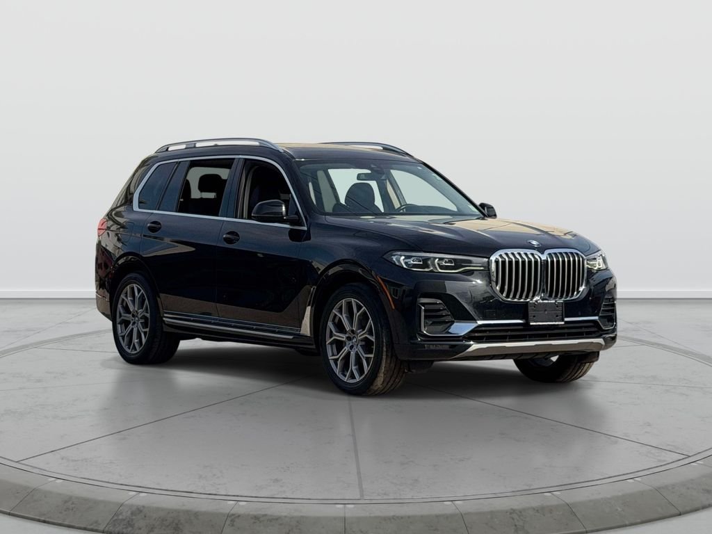 2021 BMW X7 40i