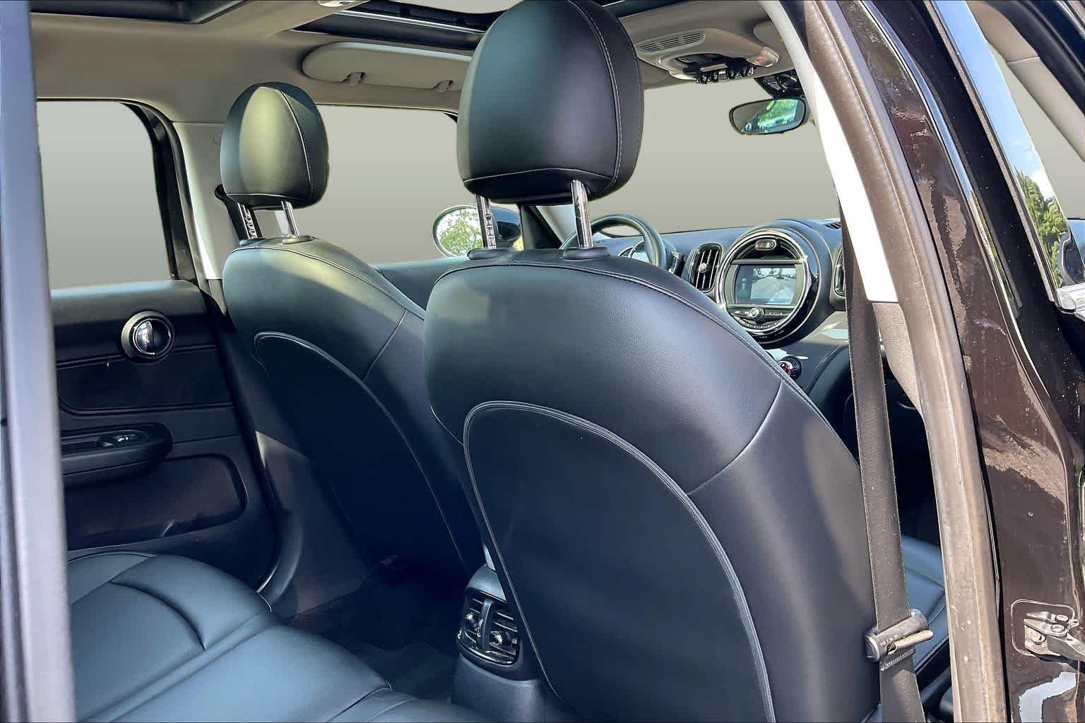 Used 2020 Midnight Black Metallic MINI Cooper image 20