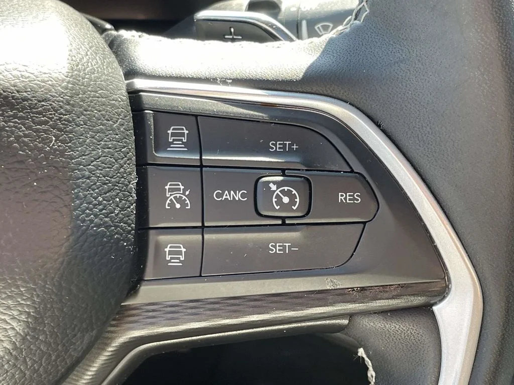 Used 2024 White Jeep Altitude X image 32