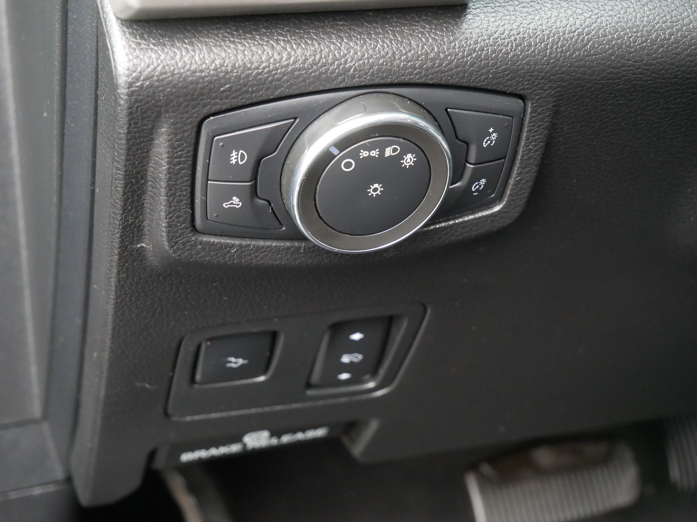 Used 2021 Black Ford LARIAT image 19