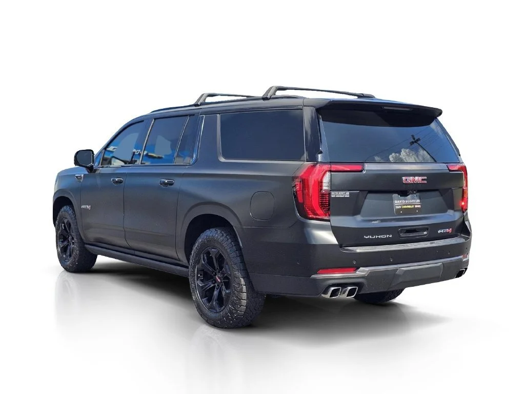Used 2025 Onyx Black GMC AT4 Ultimate image 14