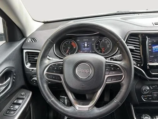 Used 2019 White Jeep Limited image 12