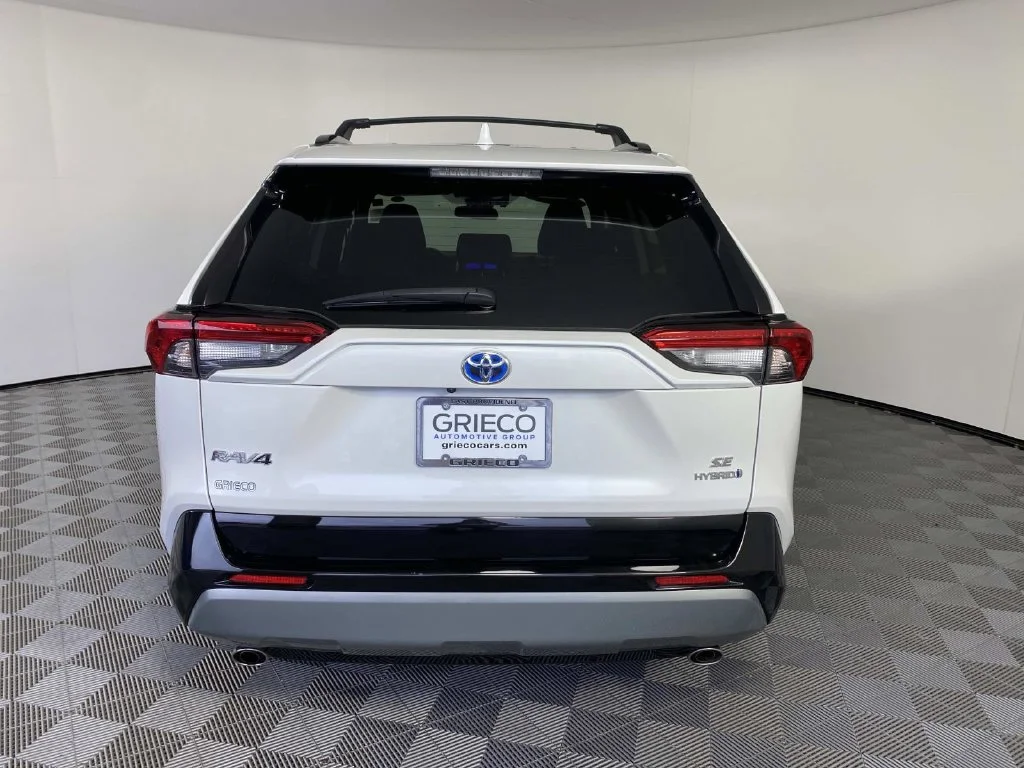 Used 2024 Pearl Toyota SE image 7