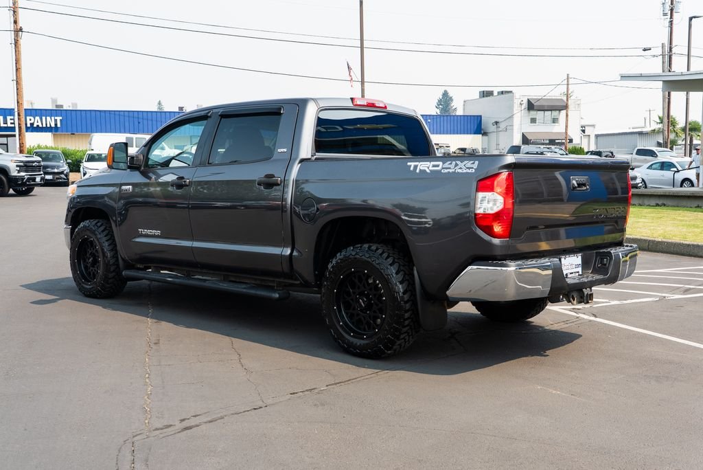Used 2016 Magnetic Gray Metallic Toyota SR5 image 3
