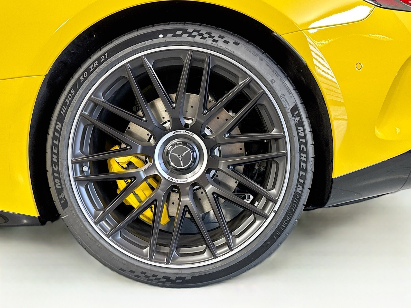 2025 Mercedes-Benz AMG GT Coupe 63 - Photo 10