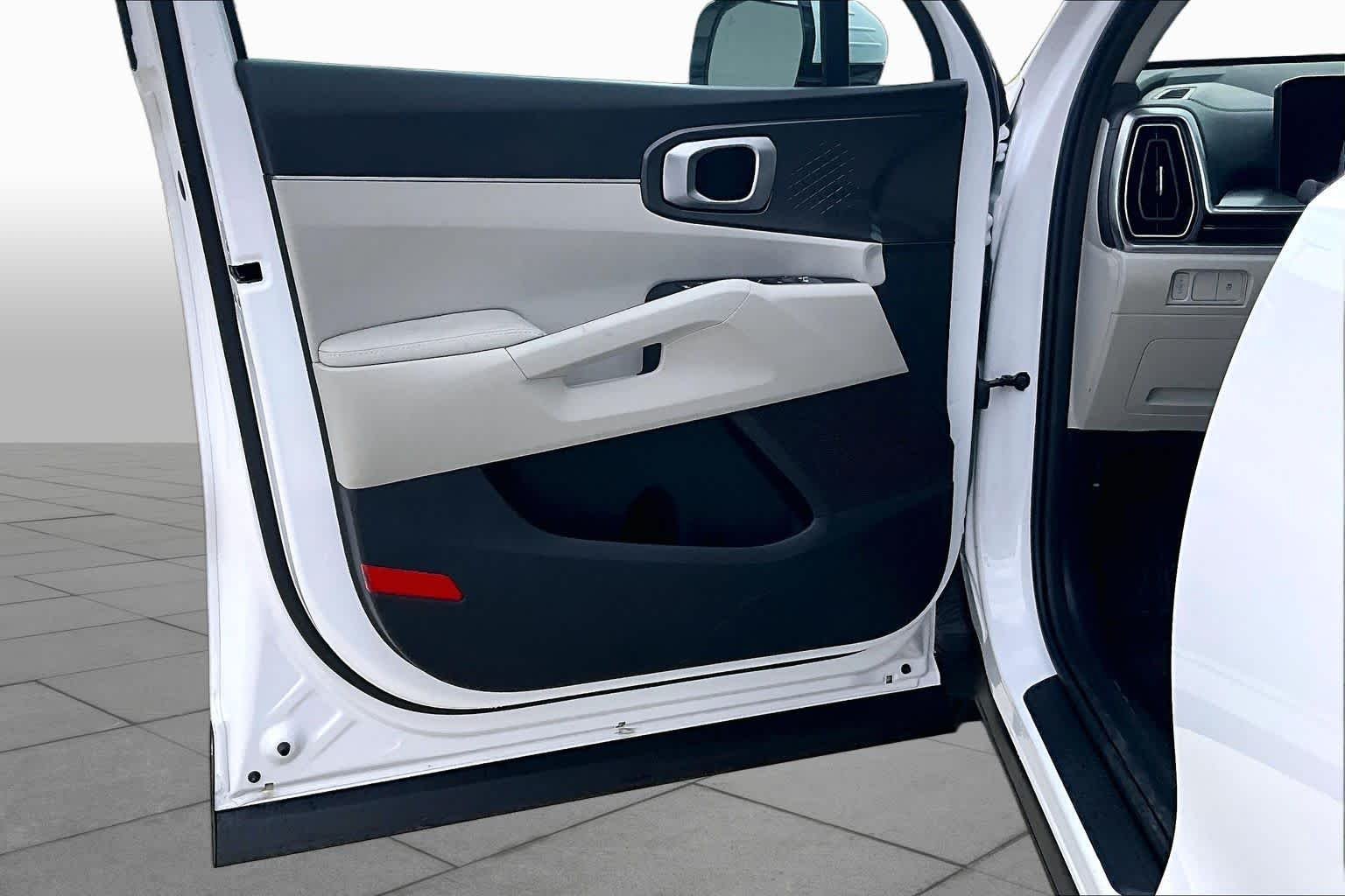 Used 2026 Glacial White Pearl Kia S image 20