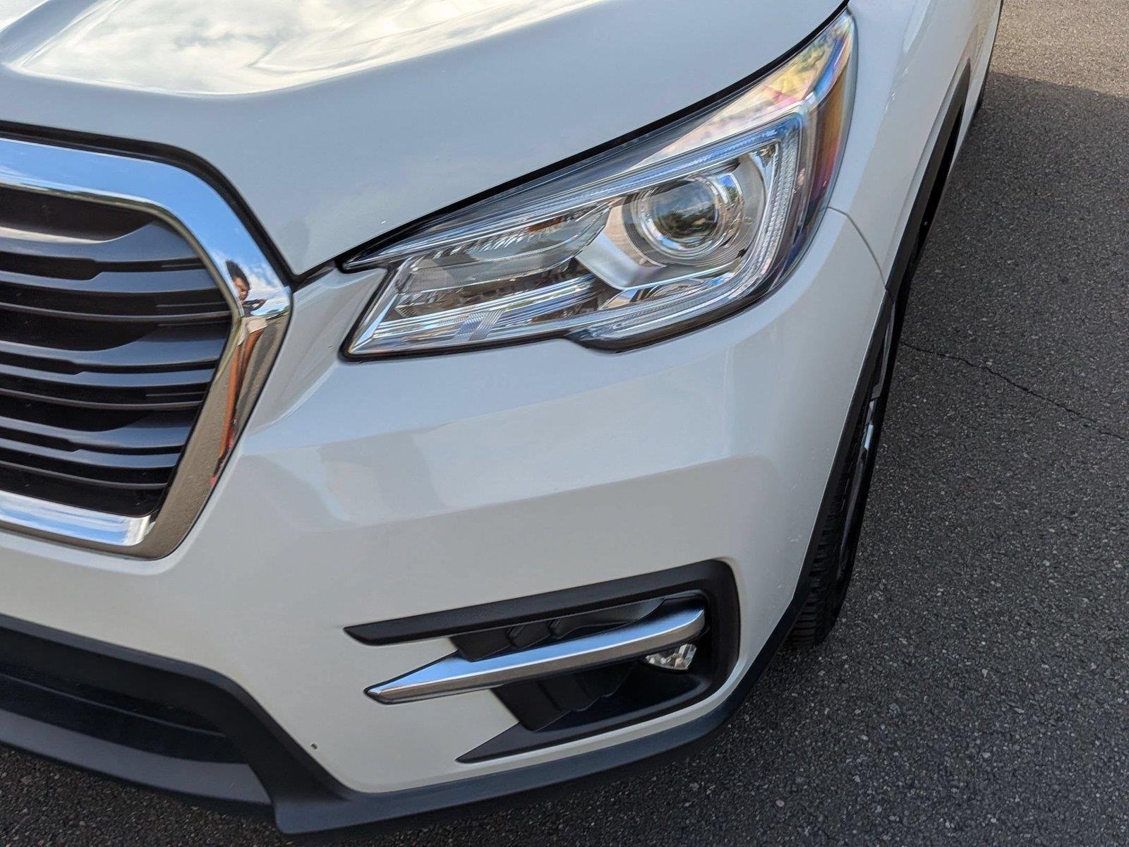 Used 2020 Crystal White Pearl Subaru Limited image 9