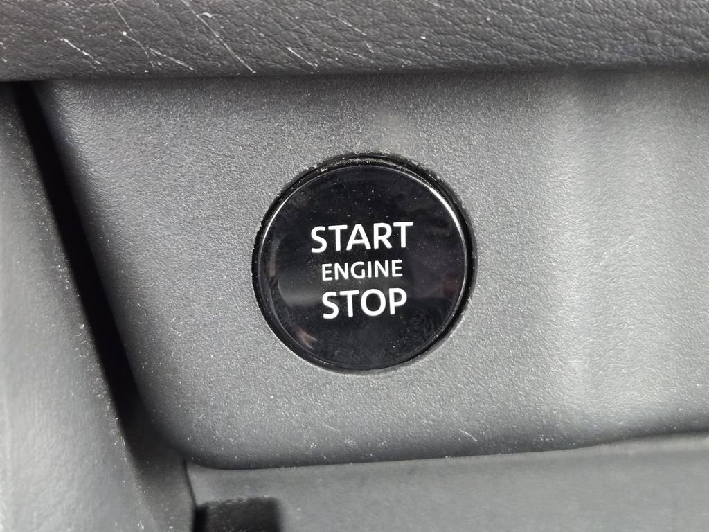 Used 2025 Blue Nissan SV image 16