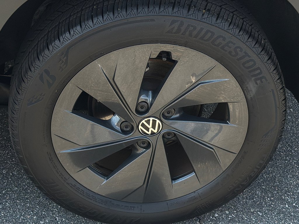 Used 2025 White Volkswagen S image 6
