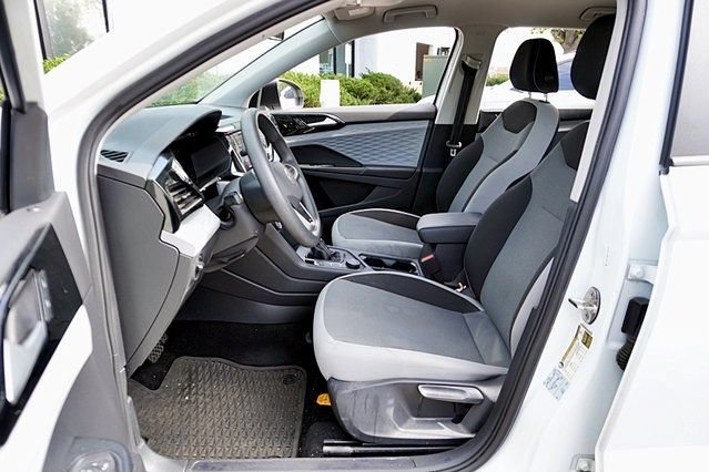 Used 2022 White Volkswagen 1.5T S image 13