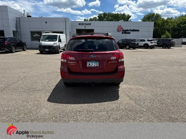 Used 2013 Red Subaru 2.5i image 5