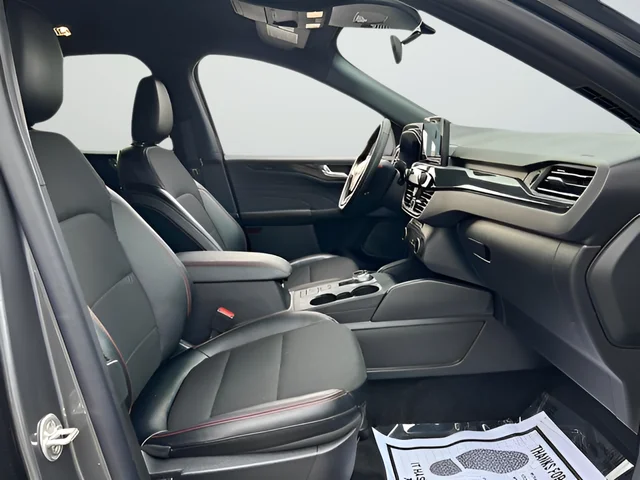 Used 2025 Gray Ford ST-Line image 25