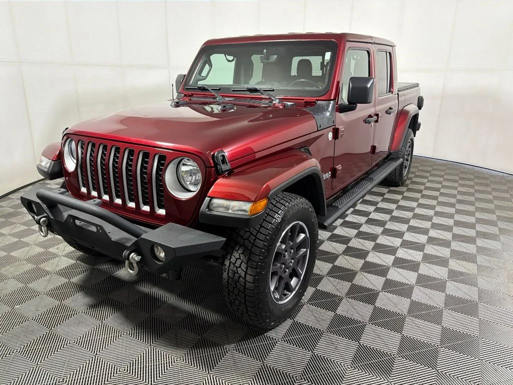 Used 2021 Red Jeep Overland image 4