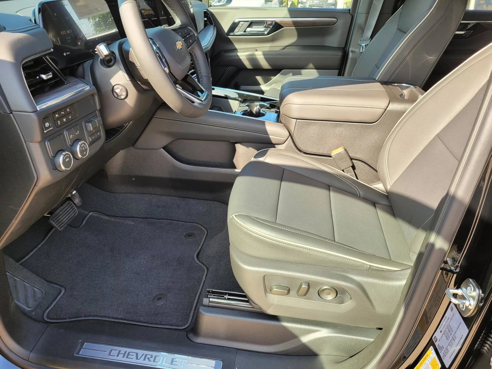 2026 Chevrolet Tahoe Premier - Photo 17