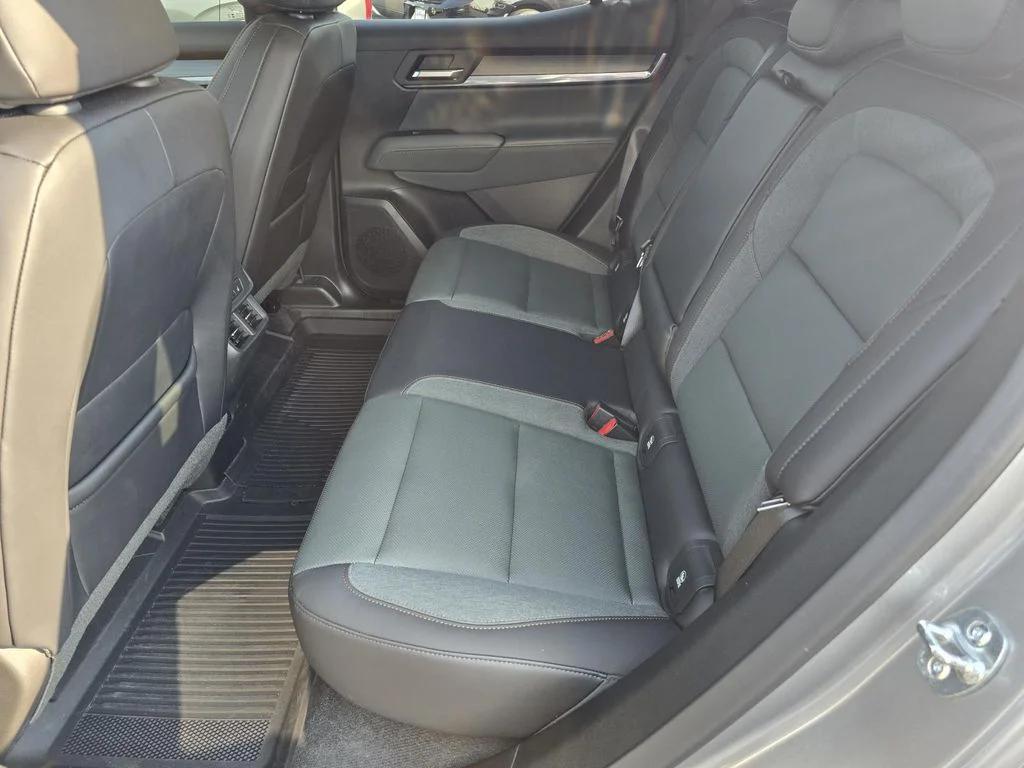 Used 2026 Sterling Metallic GMC AT4 image 10