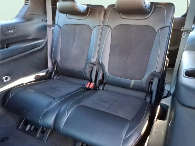 Used 2023 Black Jeep Altitude X image 17