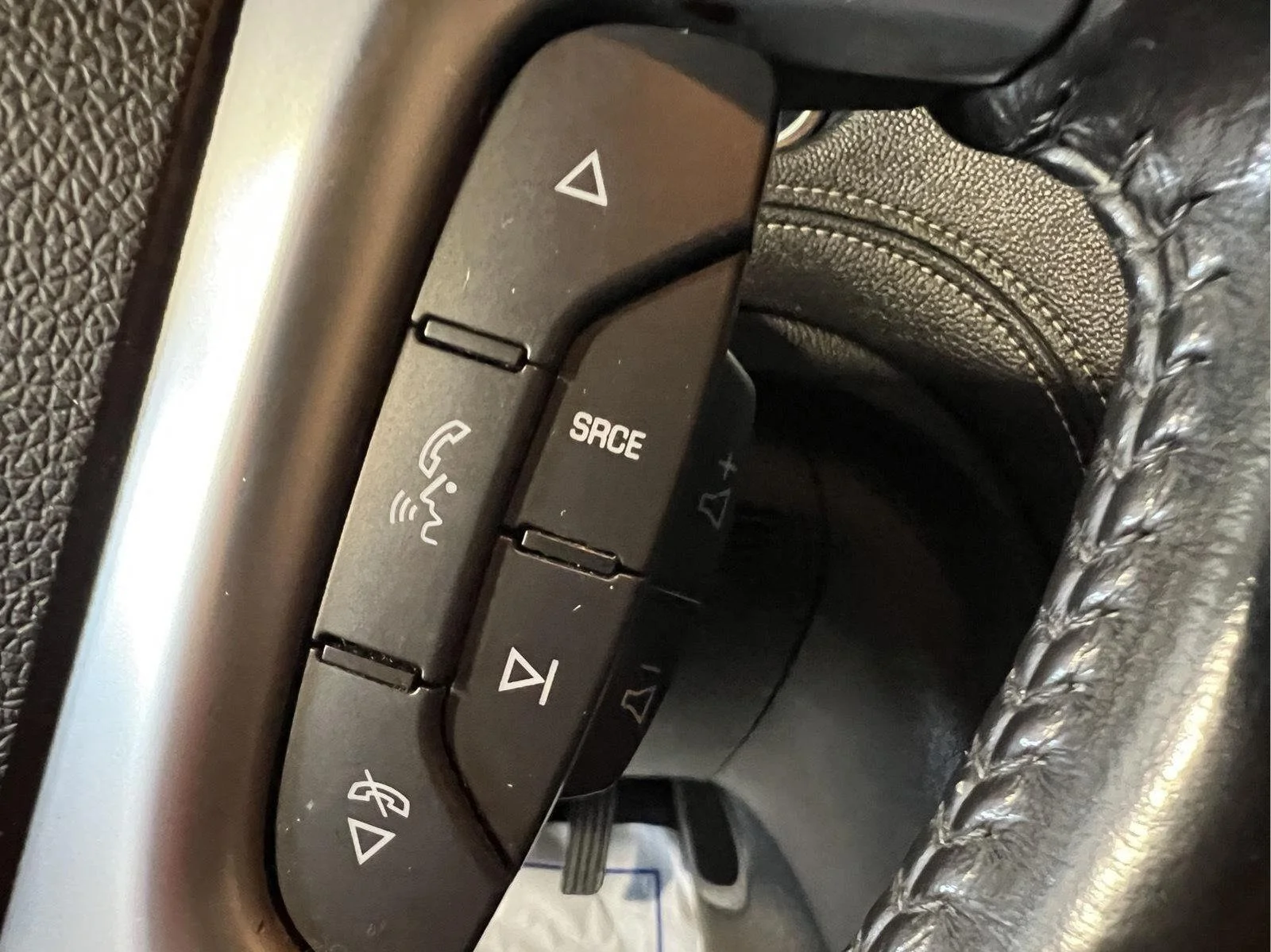 Used 2014 Black Granite Metallic Chevrolet LT image 24