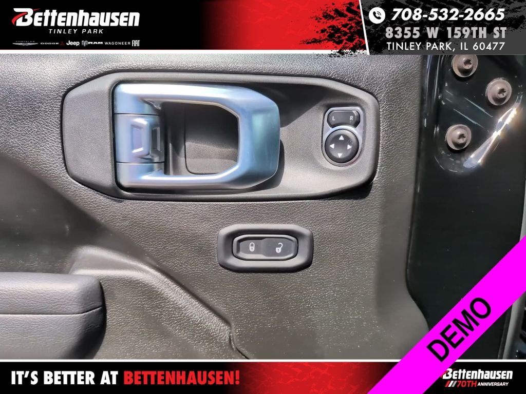 New 2026 Black Clear-Coat Exterior Paint Jeep Sport S image 20