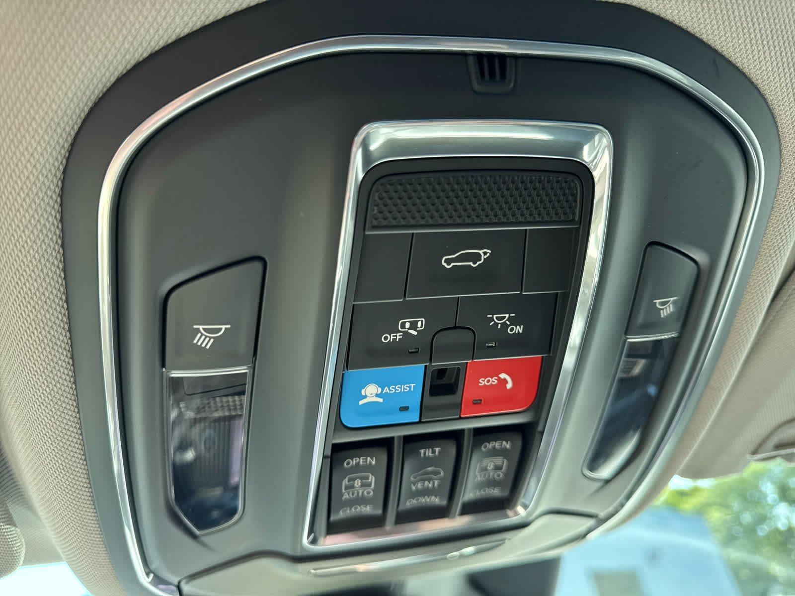 Used 2023 Velvet Red Pearlcoat Jeep 30th Anniversary image 37