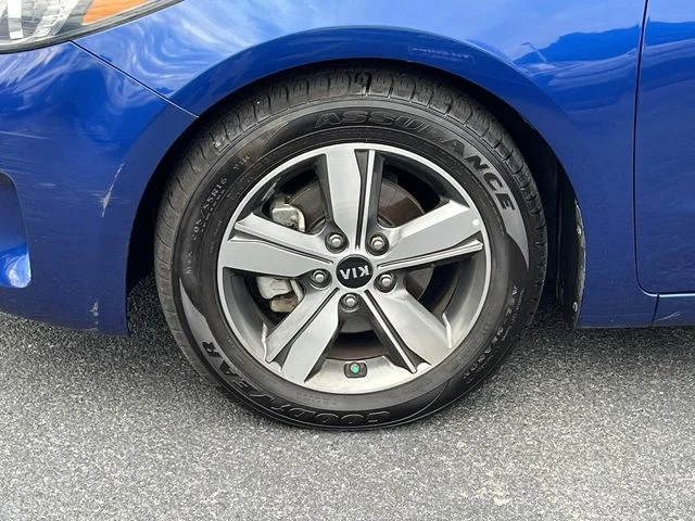 Used 2018 Blue Kia S image 11