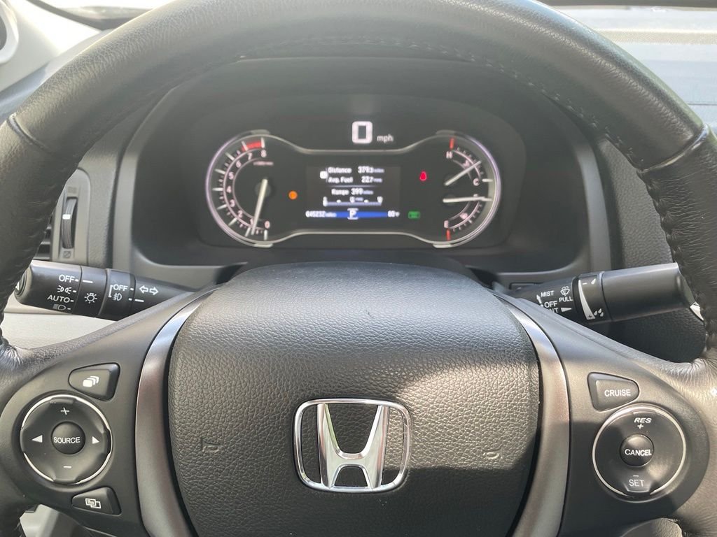 Used 2019 Modern Steel Metallic Honda RTL-T image 13