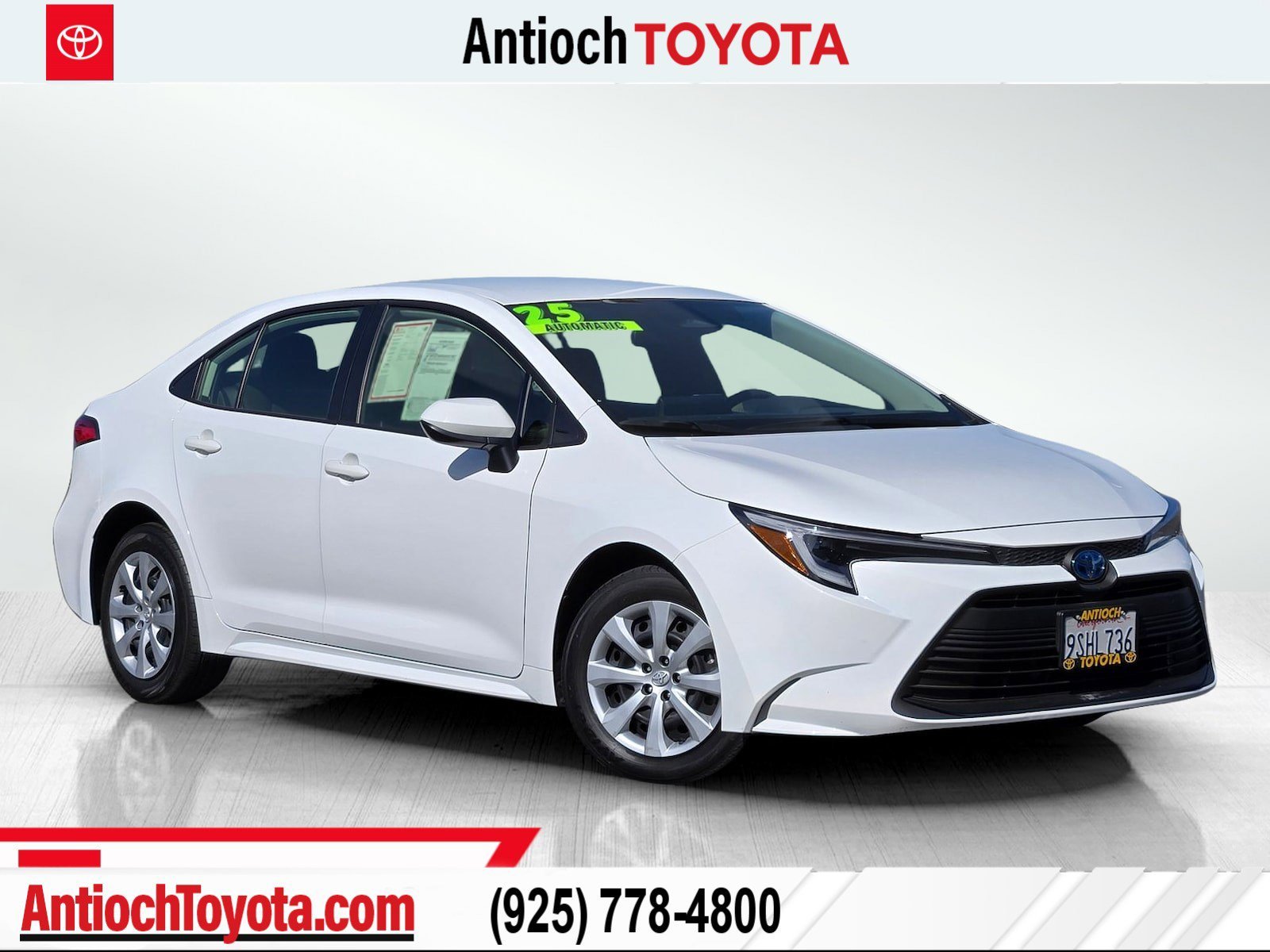 2025 Toyota Corolla LE Hybrid CVT's photo