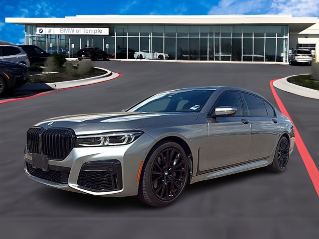 Pre-Owned 2022 BMW 740 3L I-6 gasoline direct injection, DOHC, variable valve control, intercooled turbo, premium unleaded, engine with 335HP RWD i