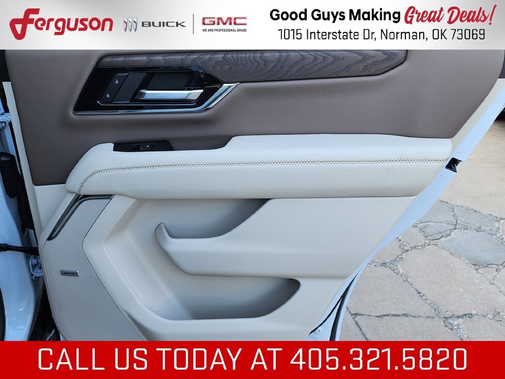 2027 GMC Yukon Denali - Photo 49