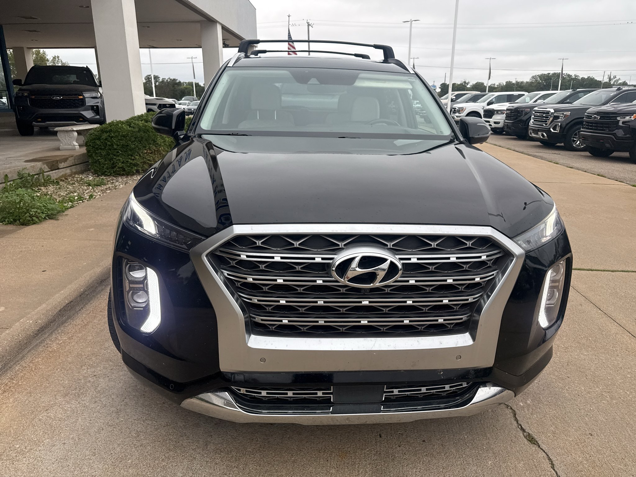 Used 2020 Becketts Black Hyundai Limited image 3
