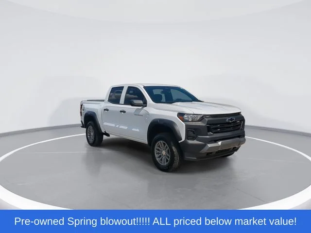 Used 2025 White Chevrolet Trail Boss image 2