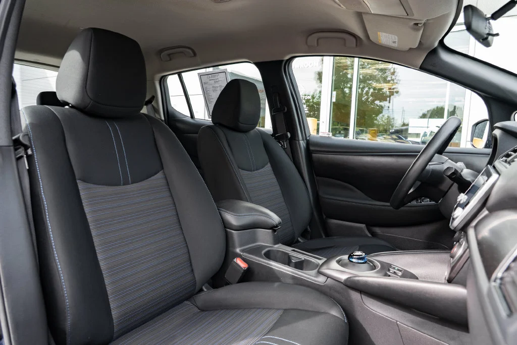 Used 2025 Blue Nissan S image 27
