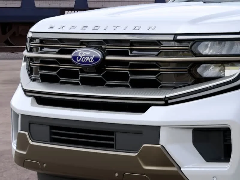 New 2027 Star White Metallic Tri-Coat Ford MAX King Ranch® image 17