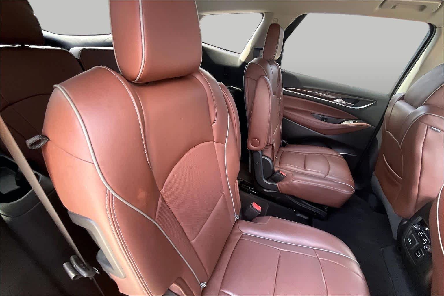 Used 2018 Pepperdust Metallic Buick Avenir image 20