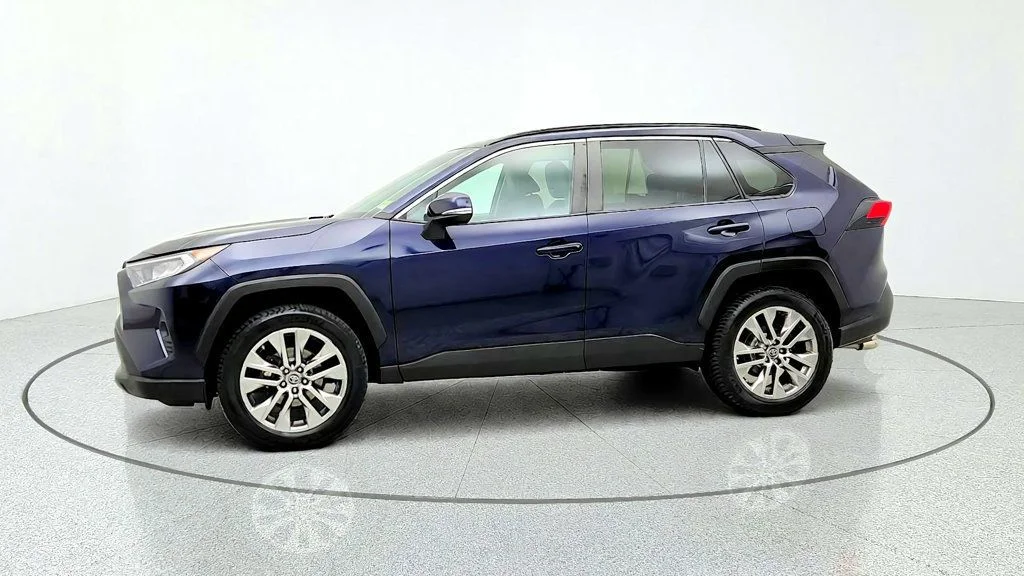 Used 2019 Blueprint Toyota XLE Premium AWD w/ Cold Weather Pkg image 8