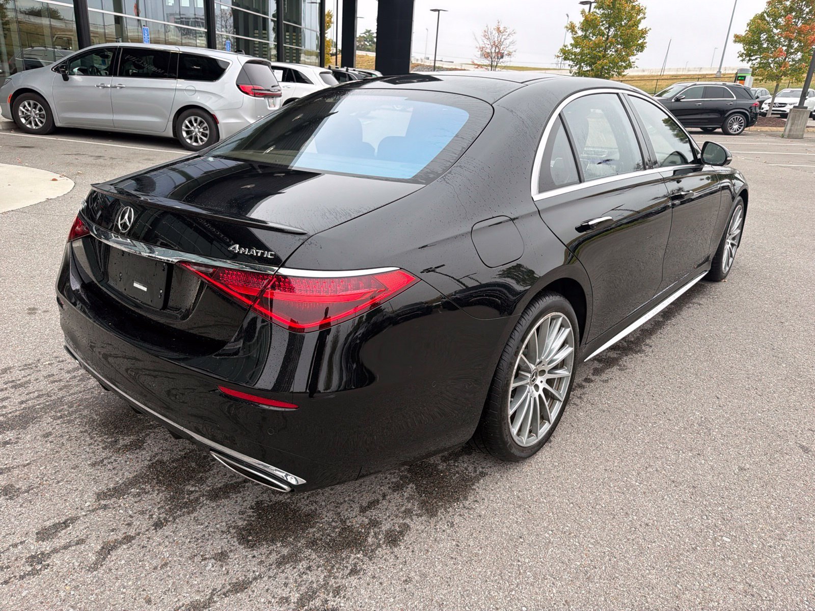 Certified Used 2023 Black Mercedes-Benz S 580 image 4